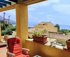 Mira El Mar by Corfuescapes