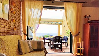 Mira El Mar by Corfuescapes