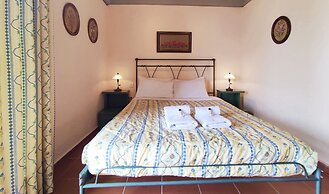 Mira El Mar by Corfuescapes