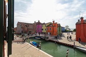 Wondrous Palazzetto 1619 in Magical Burano Island