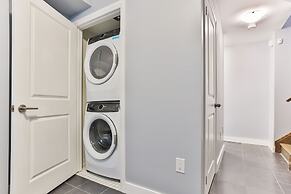 Central 3BDR Townhouse in Downsview Park