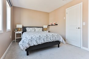 Central 3BDR Townhouse in Downsview Park