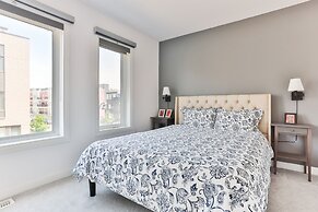 Central 3BDR Townhouse in Downsview Park