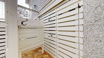 The Moorings Poolside 3 Bedroom Townhouse