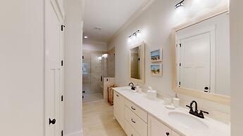 The Moorings Poolside 3 Bedroom Townhouse