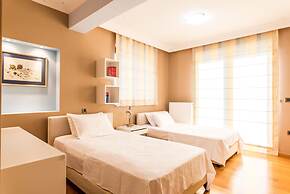 East Coast Mansion by Unique Villas Collection