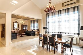 East Coast Mansion by Unique Villas Collection