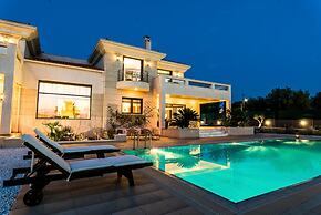 East Coast Mansion by Unique Villas Collection