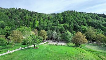 Abant Zumrut Dag Evi