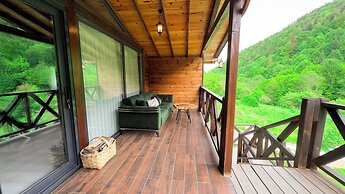 Abant Zumrut Dag Evi