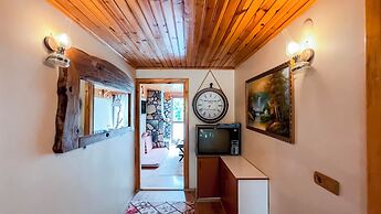 Abant Zumrut Dag Evi