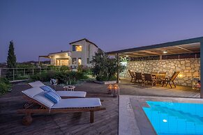 Luxury Villa Hara with private pool