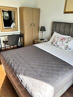 Hotel Queens Leriotis