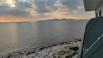 Hotel Queens Leriotis