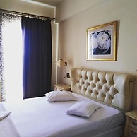 Hotel Queens Leriotis