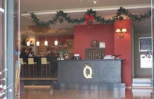 Hotel Queens Leriotis