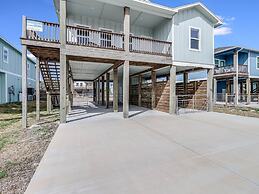 Bay Breeze 3 Bedroom Home by RedAwning