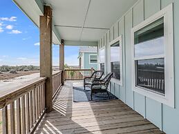 Bay Breeze 3 Bedroom Home by RedAwning