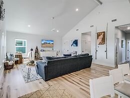 Bay Breeze 3 Bedroom Home by RedAwning