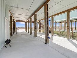 Bay Breeze 3 Bedroom Home by RedAwning