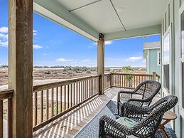 Bay Breeze 3 Bedroom Home by RedAwning