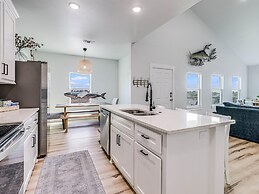 Bay Breeze 3 Bedroom Home by RedAwning