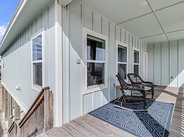 Bay Breeze 3 Bedroom Home by RedAwning