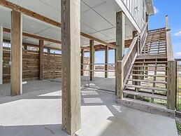 Bay Breeze 3 Bedroom Home by RedAwning