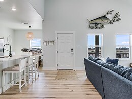 Bay Breeze 3 Bedroom Home by RedAwning