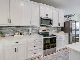 Bay Breeze 3 Bedroom Home by RedAwning