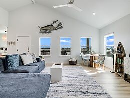 Bay Breeze 3 Bedroom Home by RedAwning