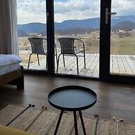 Ursa Mica Glamping Resort