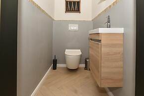 Penthouse Lake Mountains View Terrace Aircon