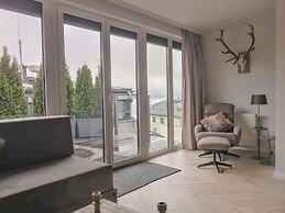 Penthouse Lake Mountains View Terrace Aircon