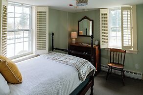 The General Stanton Inn