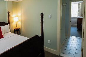 The General Stanton Inn