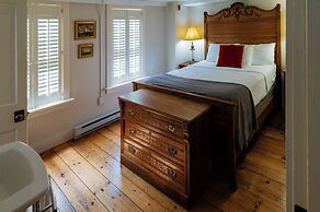 The General Stanton Inn