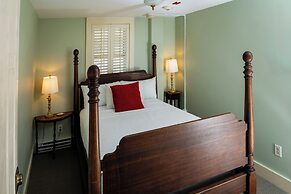 The General Stanton Inn