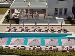 Tzanis Resort