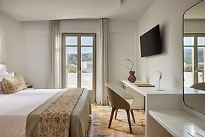 Tzanis Resort