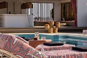 Tzanis Resort