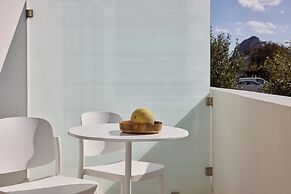 Tzanis Resort