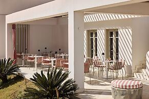 Tzanis Resort