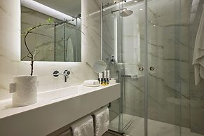 Tzanis Resort