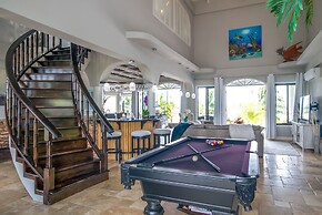 Kairos Villa - Luxury Ocean Front