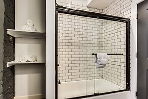 Long Term Rental: 3BR/2BA River West Condo by AllSet Turnover