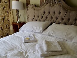 Luxury 9 Bed Manor House Hot Tub Cinema Room Skytv