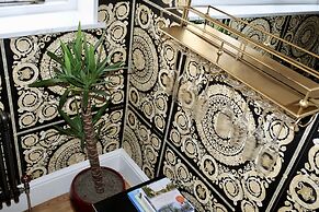 Luxury 9 Bed Manor House Hot Tub Cinema Room Skytv