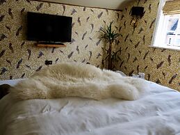 Luxury 9 Bed Manor House Hot Tub Cinema Room Skytv