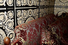 Luxury 9 Bed Manor House Hot Tub Cinema Room Skytv